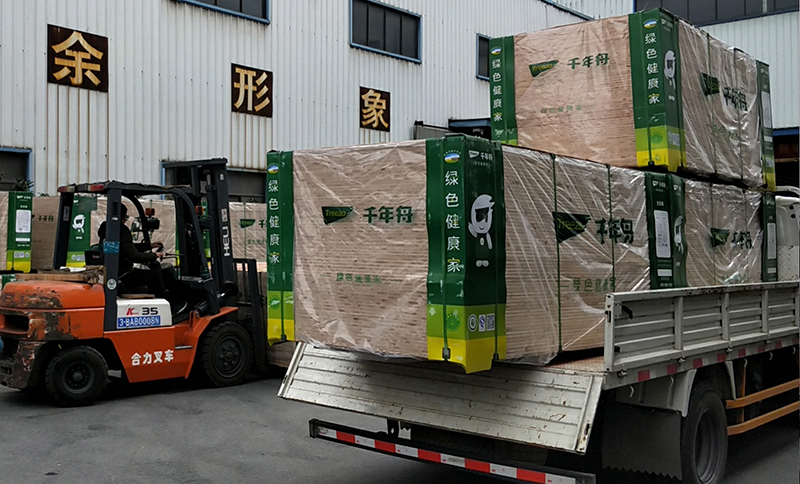 2020年3月，千年舟集團9000張板材、30000米龍骨馳援余杭良渚新城防疫復工項目。.jpg